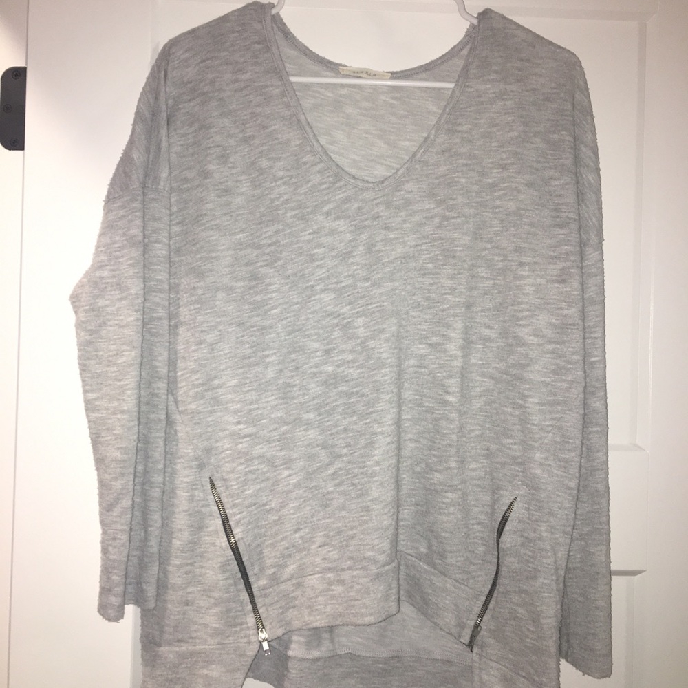 Women’s Illa Illa shirt